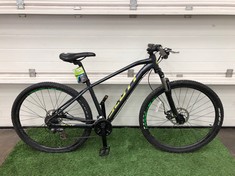 SCOTT HARDTAIL ADULT MOUNTAIN BIKE: LOCATION - FLOOR(COLLECTION OR OPTIONAL DELIVERY AVAILABLE)