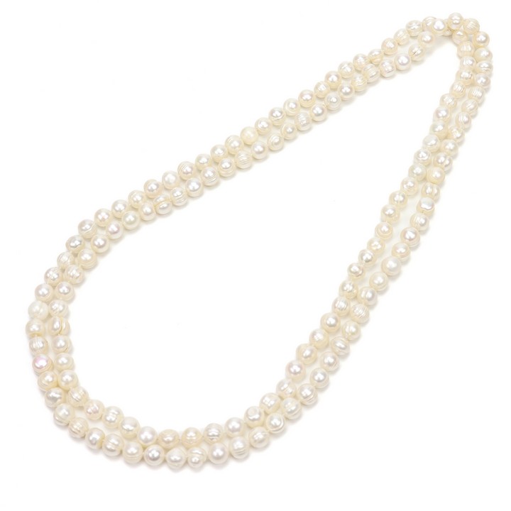 Natural White Freshwater Pearl AA Necklace 8-9 mm, 122cm, 110g (VAT Only Payable on Buyers Premium)