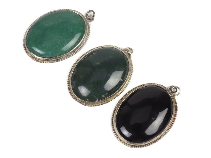 Silver Aventurine, Black Onyx and Green Moss Agate Cabochon Oval-cut Pendants, 40x30mm, 56.8g