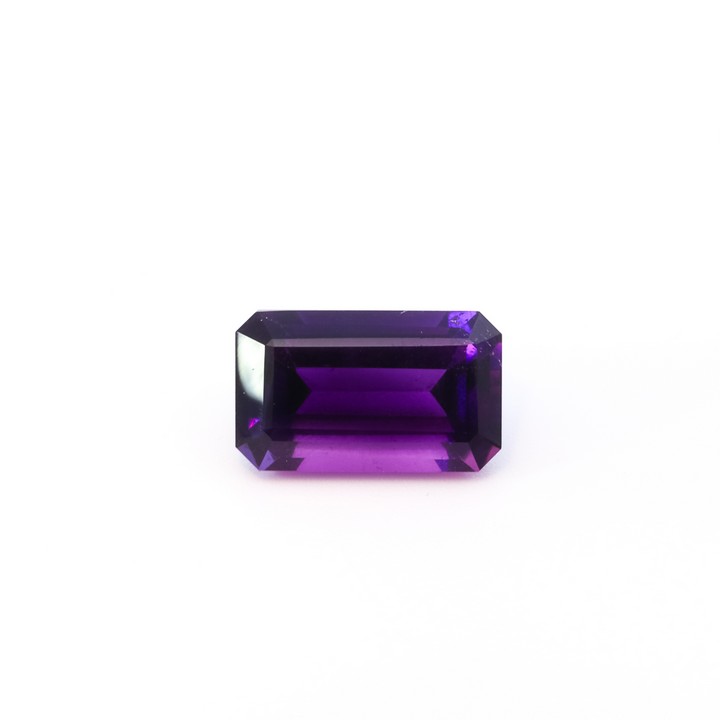 4.57ct Amethyst Eye Clean Faceted Rectangle-cut Gemstone.  Auction Guide: £150-£200 (VAT Only Payable on Buyers Premium)