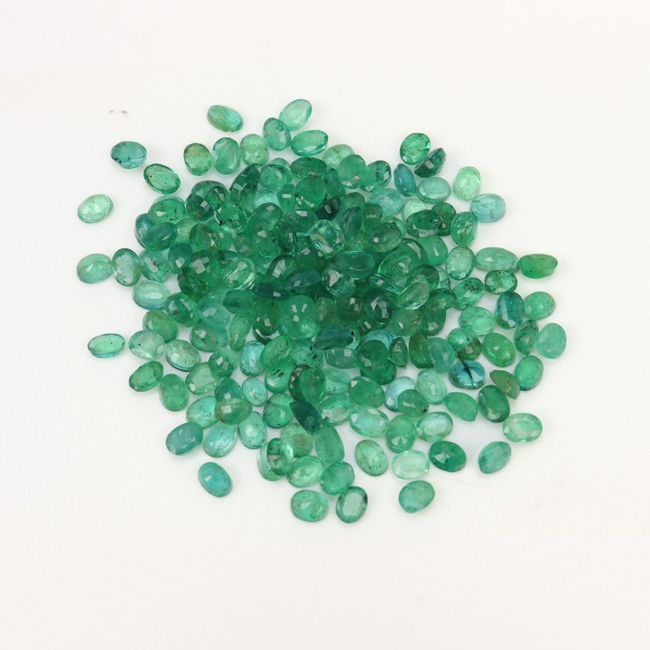 33.62ct Emerald Oval-cut Parcel of Gemstones, 4x3mm