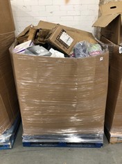 PALLET OF ASSORTED ITEMS TO INCLUDE AIUS COLOURS LED INTEGRATED CEILING LIGHT (COLLECTION OR OPTIONAL DELIVERY) (KERBSIDE PALLET DELIVERY)