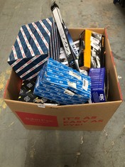 BOX OF ASSORTED CAR ITEMS TO INCLUDE CONTINENTAL MULTI V-BELT AND ELAST AND TOOL (DELIVERY ONLY)
