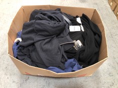 BOX OF APPROX 28 X ASSORTED WOMENS CLOTHES TO INCLUDE WOMENS JUMPER IN BLACK SIZE XL (DELIVERY ONLY)