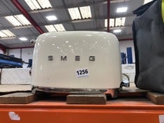 SMEG 2 SLICE TOASTER IN CREAM (DELIVERY ONLY)