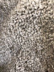 APPROX 2.5 X 4M ROLLED CARPET IN LIGHT GREY (COLLECTION ONLY)