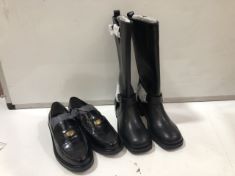 7 X ASSORTED SHOES SIZE 4 TO INCLUDE BLACK BOOTS APPROX RRP £350 (DELIVERY ONLY)