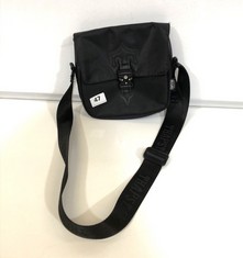 TRAPSTAR CROSS BODY BAG BLACK (DELIVERY ONLY)
