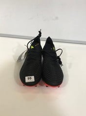 ADIDAS PREDATOR EDGE.1 SG FOOTY BOOTS BLACK/MEN SIZE 10 RRP- £120 (DELIVERY ONLY)