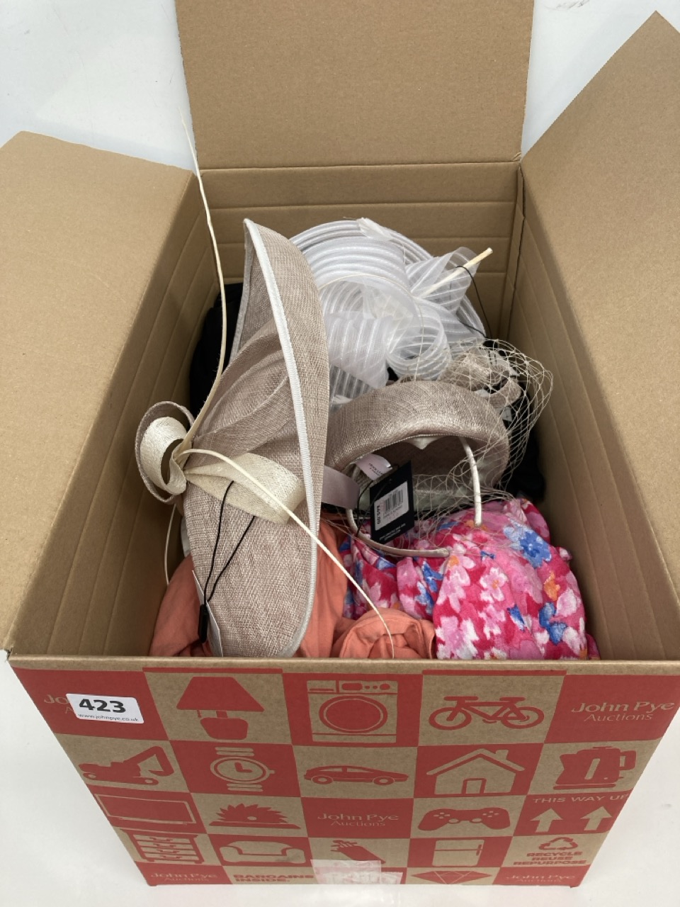 John Pye Auctions QTY HATS AND FASCINATORS TO INCLUDE JOHN LEWIS EXAMPLES