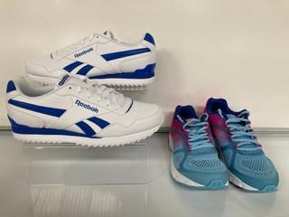 1 X PAIR OF REBOOK GLIDE RIP GRIP IN BLUE & WHITE, SIZE 8 TOGETHER WITH 1 X PAIR OF KARRIMOR TEMPO, SIZE 4