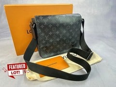 Louis Vuitton District PM Messenger Bag , With Box, Dustbag & Sales Receipt Dated 15/03/2019 - Dimensions Approximately 25x23x7cm (VAT ONLY PAYABLE ON BUYERS PREMIUM)