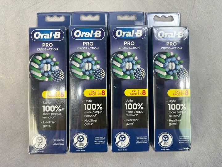 Oral-B Pro Cross Action Replacement Heads, 4x 8 Packs (VAT ONLY PAYABLE ON BUYERS PREMIUM) (X735917/8)