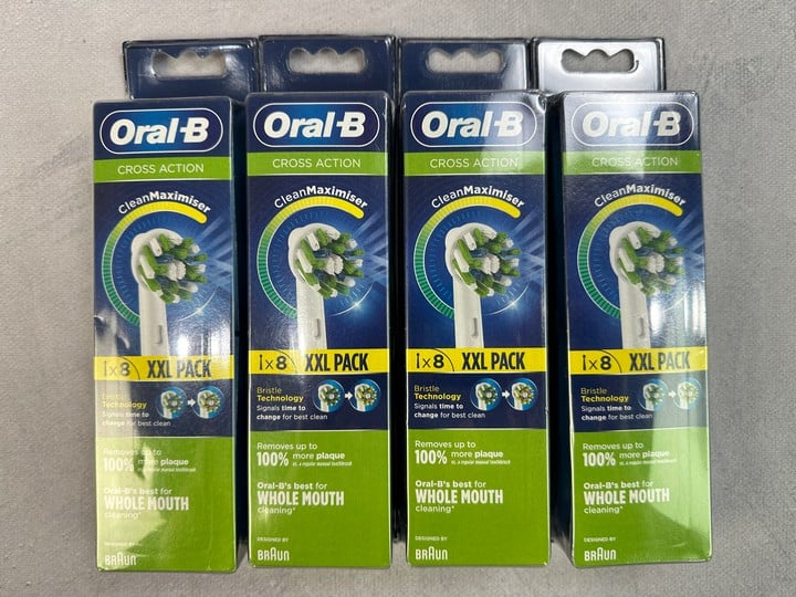 Oral-B Cross Action Replacement Heads, 4x 8 Packs (VAT ONLY PAYABLE ON BUYERS PREMIUM) (X735917/8)