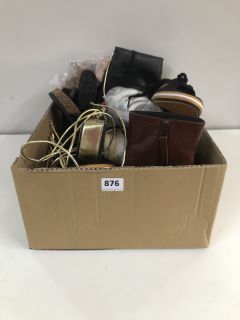 BOX OF ASSORTED FOOTWEAR