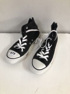 CONVERSE ALL STAR SHOES - SIZE: 5