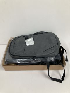 A BOX OF ASSORTED LAPTOP BAGS TO INCLUDE HP