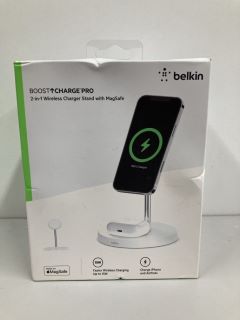 BELKIN BOOST CHARGE PRO 2 IN 1 WIRELESS CHARGER STAND WITH MAGSAFE