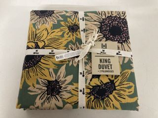 KING SIZED FLORAL DUVET COVER SET WITH TWO PILLOWCASES