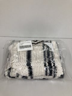 DONNI SWEATER SET IN BLACK AND IVORY L