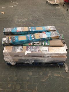 PALLET OF ASSORTED LAMINATE FLOORING TO INCLUDE GOLDEN SELECT AC 5