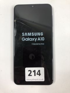 SAMSUNG GALAXY A10 32GB SMARTPHONE IN BLUE: MODEL NO SM-JA105FN (CRACKED SCREEN). NETWORK UNKNOWN  [JPTN39321]