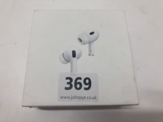 APPLE AIRPODS   PRO EARPHONES IN WHITE: MODEL NO A2698, A2699, A2700 (WITH BOX)  [JPTN39158]