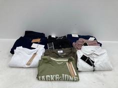 10 X JACK & JONES CLOTHING VARIOUS SIZES AND STYLES INCLUDING GREEN T-SHIRT SIZE S - LOCATION 37C.