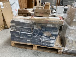 PALLET OF ASSORTED TILES TO INCLUDE 600 X 300MM TILES: LOCATION - D2 (KERBSIDE PALLET DELIVERY)