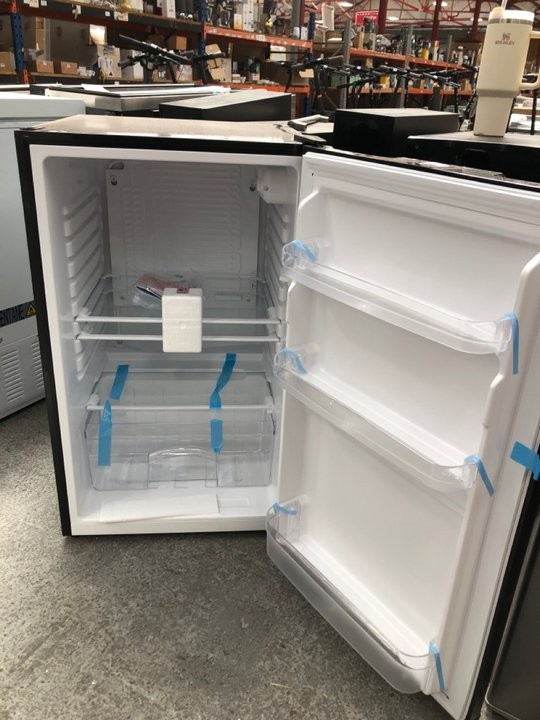 John Pye Auctions COOKOLOGY 121L UNDERCOUNTER FRIDGE IN BLACK MODEL UCFR110BK/1 RRP £160