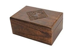 QTY OF ASSORTED ITEMS TO INCLUDE RAKHI WOODEN TRINKET BOX RRP £396: LOCATION - B RACK