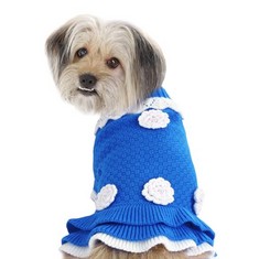 QTY OF DOG VESTS TO INCLUDE DOG TURTLENECK KNITTED SWEATER. BLUE/WHITE. TOTAL RRP £178: LOCATION - C RACK