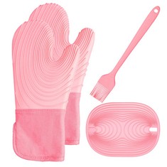 QTY OF ITEMS TO INCLUDE SILICONE PROTECTIVE OVEN GLOVES RRP £ 255: LOCATION - D