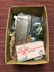 QTY OF ITEMS TO INCLUDE XXXFLOWER PLANT DECORATION SET : LOCATION - B