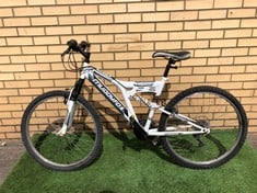 ADULTS MUDDYFOX HYPERSONIC MOUNTAIN BIKE 18 SPEED : LOCATION - FLOOR(COLLECTION OR OPTIONAL DELIVERY AVAILABLE)