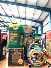 QTY OF GARDEN ITEMS TO INCLUDE EVERGREEN AUTUMN LAWN CARE 3.5KG: LOCATION - TABLES(COLLECTION OR OPTIONAL DELIVERY AVAILABLE)