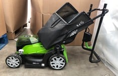 GREENWORKS LAWN MOWER MODEL G24X2LM36: LOCATION - A RACK (COLLECTION OR OPTIONAL DELIVERY AVAILABLE)