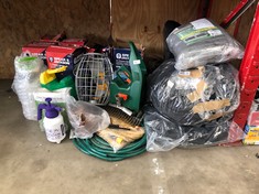 QTY OF GARDEN ITEMS TO INCLUDE SPEAR AND JACKSON 5L PRESSURE SPRAYER : LOCATION - A RACK(COLLECTION OR OPTIONAL DELIVERY AVAILABLE)