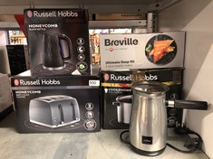 QTY OF ITEMS TO INCLUDE RUSSELL HOBBS HONEYCOMB ELECTRIC 1.7L CORDLESS KETTLE (FAST BOIL 3KW, BLACK PREMIUM PLASTIC, MATT & HIGH GLOSS FINISH, REMOVABLE WASHABLE ANTI-SCALE FILTER, PUSH BUTTON LID, P