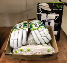 QTY OF CRICKET ITEMS TO INCLUDE KOOKABURRA BATTING GLOVES : LOCATION - TABLES