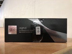 GHD ORIGINAL - HAIR STRAIGHTENER, ICONIC CERAMIC FLOATING PLATES WITH SMOOTH GLOSS COATING FOR LASTING RESULTS WITH NO EXTREME HEAT, 30 SECOND HEAT UP TIME.: LOCATION - BACK RACK