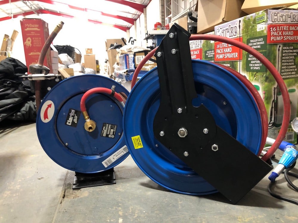 John Pye Auctions 3 X ASSORTED ITEMS TO INCLUDE CLARKE PUMP