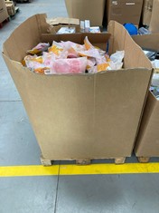 PALLET OF ASSORTED ITEMS INCLUDING JOCCA FAN HEATER.
