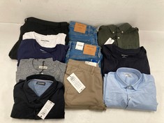 11 X JACK & JONES CLOTHING VARIOUS SIZES AND STYLES INCLUDING BLACK T-SHIRT SIZE 6XL - LOCATION 13A.