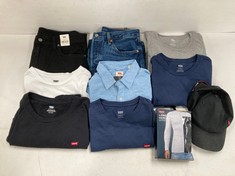 10 X LEVIS GARMENTS VARIOUS SIZES AND MODELS INCLUDING BLACK CAP - LOCATION 1A.