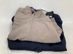 2 X GEOX MEN'S JACKET SIZE 46 BEIGE AND SIZE 44 NAVY - LOCATION 18A.