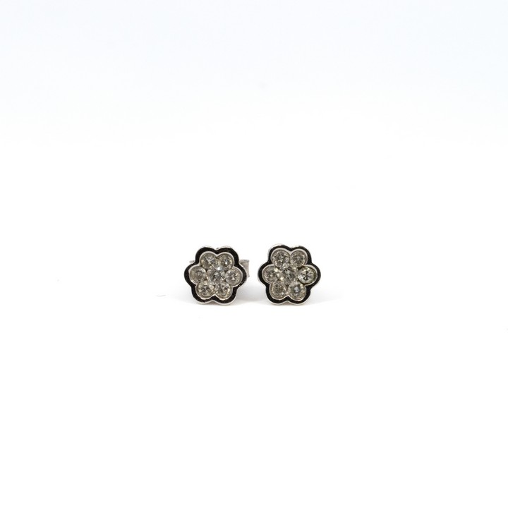 9K White Diamond Flower Pair of Stud Earrings, 0.6cm, 0.8g (Butterfly missing) (VAT Only Payable on Buyers Premium)