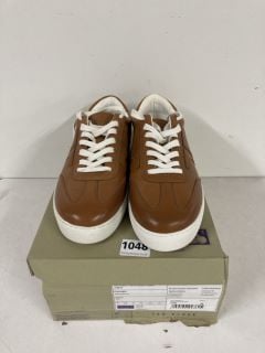 PAIR OF TED BAKER LONDON RETRO LEATHER SNEAKERS IN TAN - SIZE UK 9