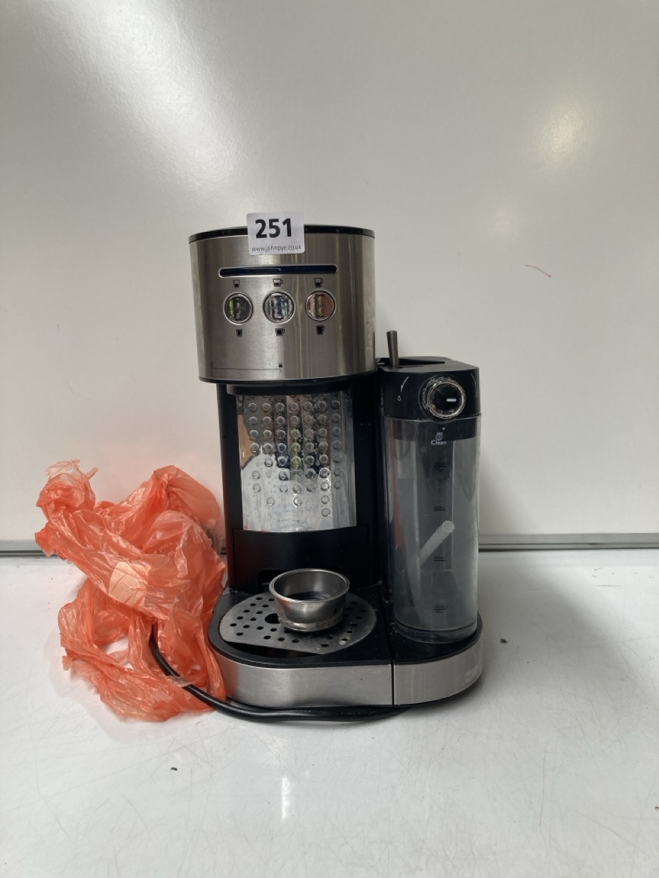 John Pye Auctions 1 X JOHN LEWIS PUMP ESPRESSO COFFEE MACHINE WITH