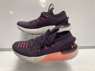 2 X PAIRS OF UNDER ARMOUR WOMENS UA W HOVR PHANTOM 3 TRAINERS, VIOLET/ROSE, SIZE 6 & 7